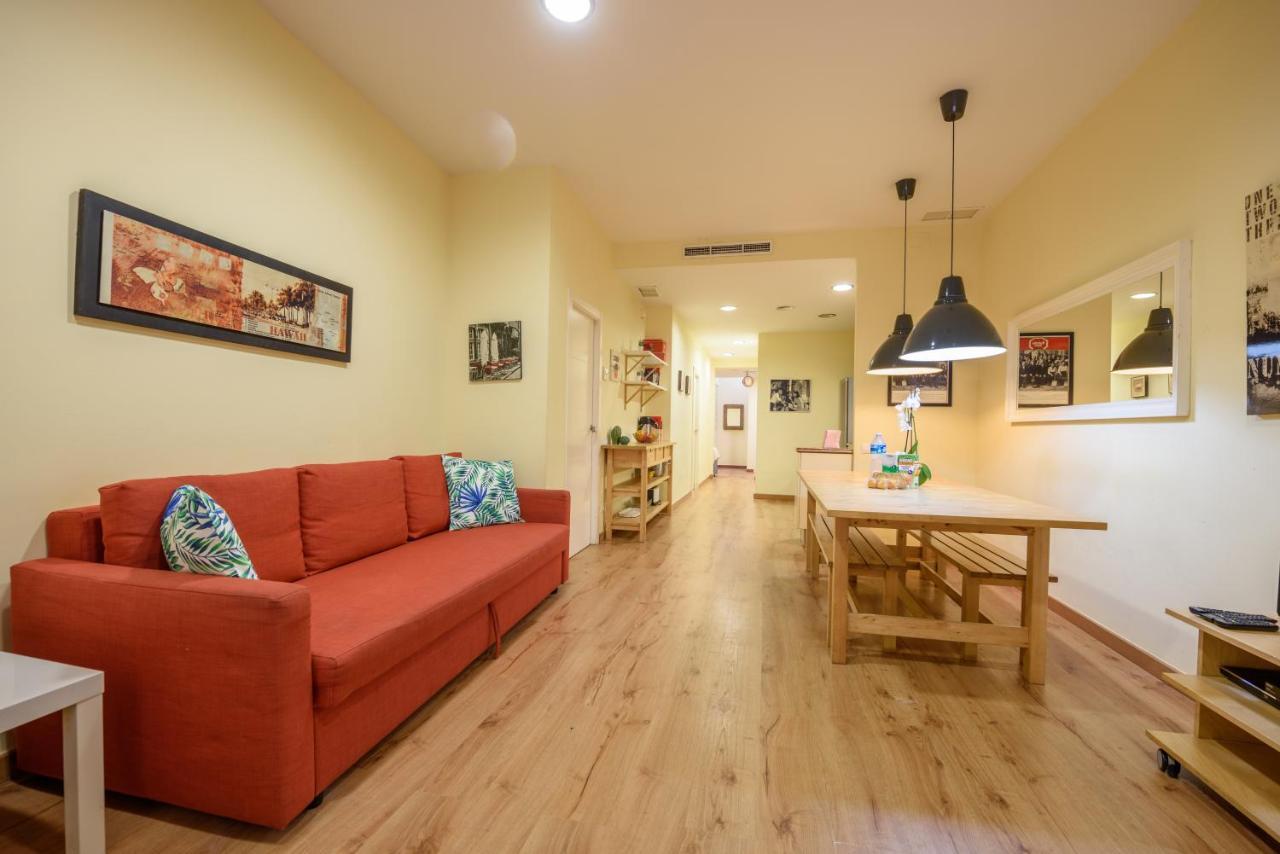 Ramblasrentals Chic & Spacious Flat Pool Table 15M Ramblas - Parking - Wifi Barcelona Eksteriør billede