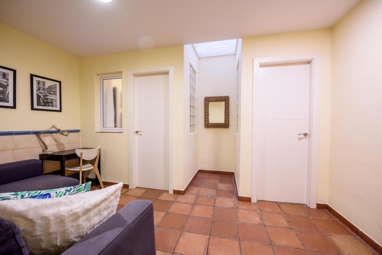 Ramblasrentals Chic & Spacious Flat Pool Table 15M Ramblas - Parking - Wifi Barcelona Eksteriør billede