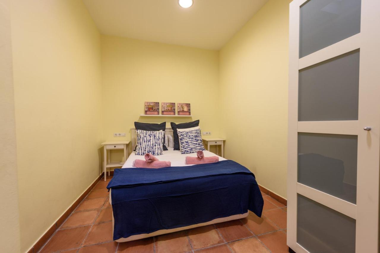 Ramblasrentals Chic & Spacious Flat Pool Table 15M Ramblas - Parking - Wifi Barcelona Eksteriør billede