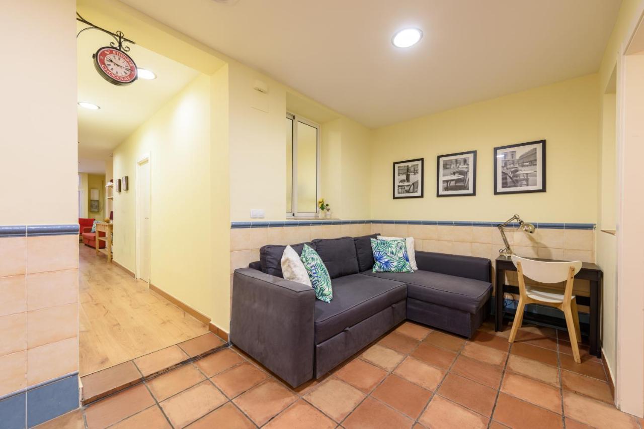 Ramblasrentals Chic & Spacious Flat Pool Table 15M Ramblas - Parking - Wifi Barcelona Eksteriør billede